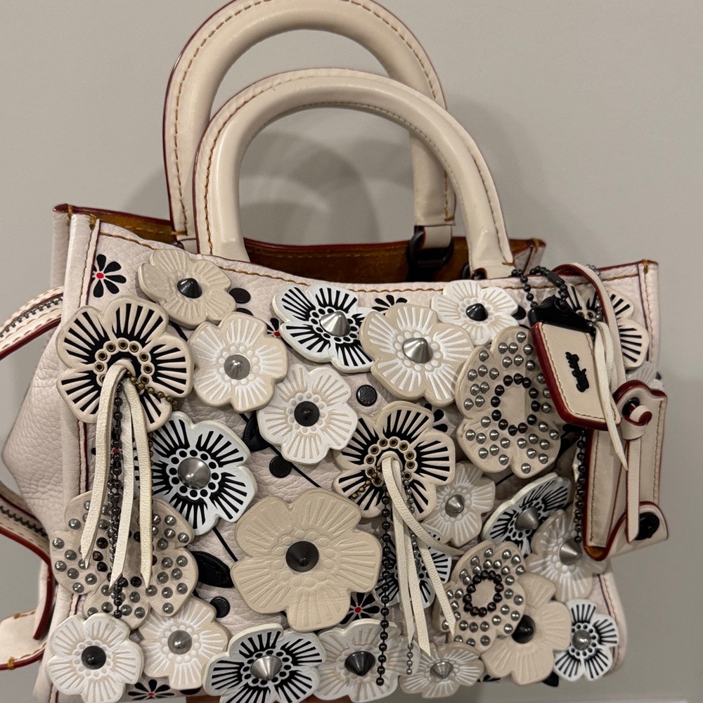 Coach Wild Tea Rose Rogue 25 - Picture 13 of 14